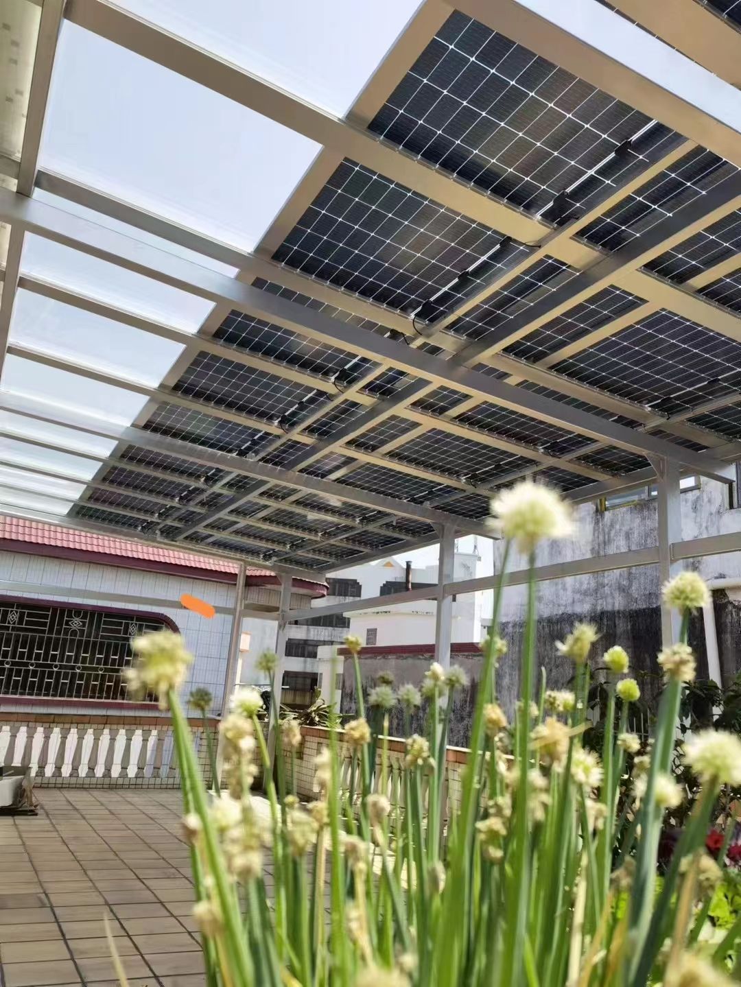 钦州别墅家用屋顶太阳能发电系统安装